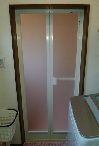 茨城県つくば市『かんたんドアリモ　浴室ドア』取替工事